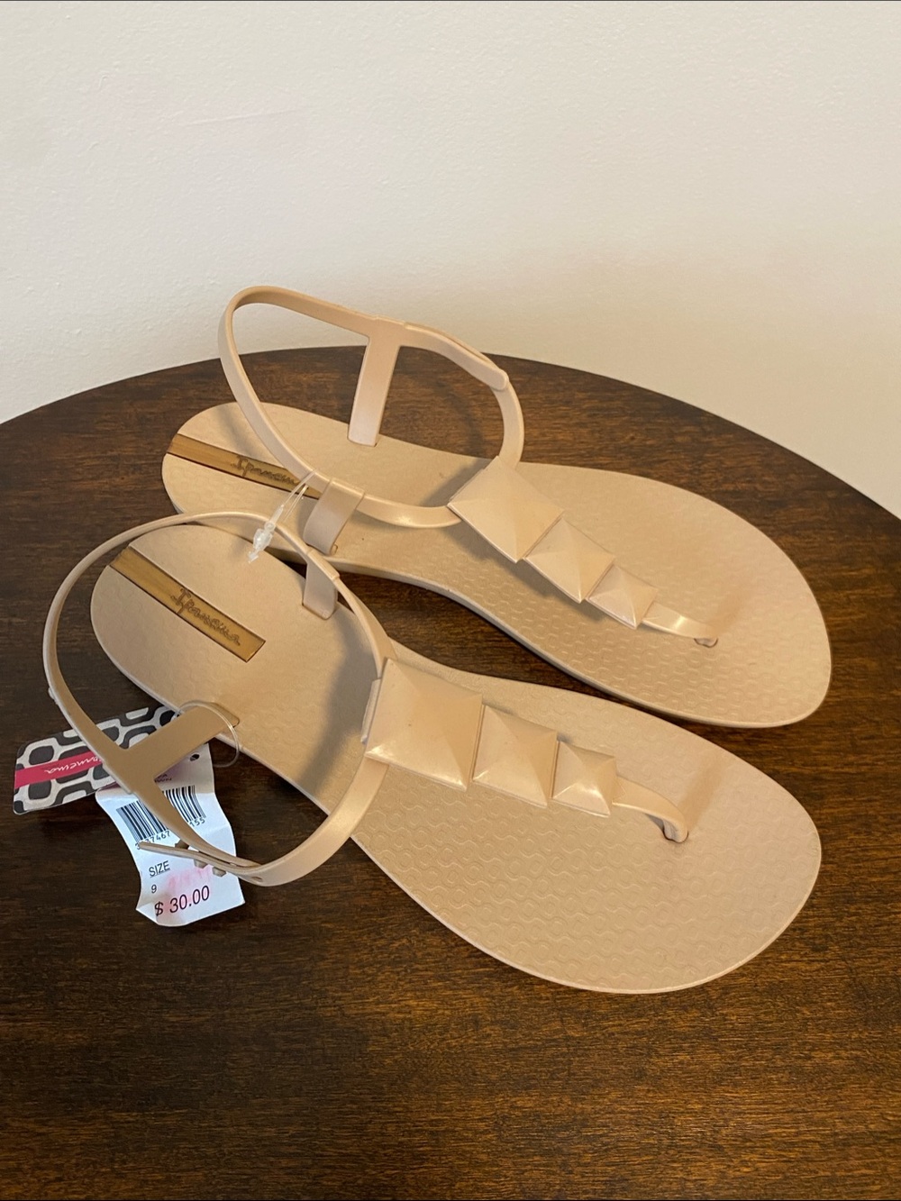 IPANEMA Maya Studded Pyramid Sandals NWT